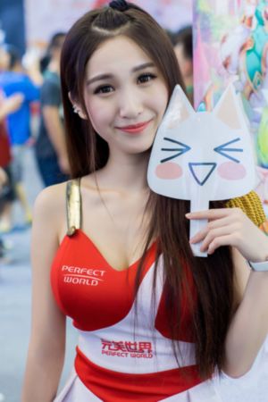 少妇公车张开腿迎合巨大视频_高清免费观看视频