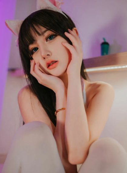欧美裸体摄影高清大乳_超清版蓝光版中文字幕包