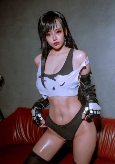 体育老师在单杠下c了我一节课_1080P迅雷高清下载