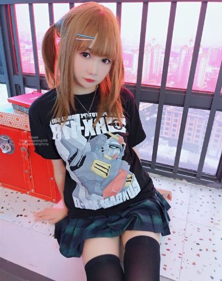 狠狠色很很在鲁视频_HD手机在线观看